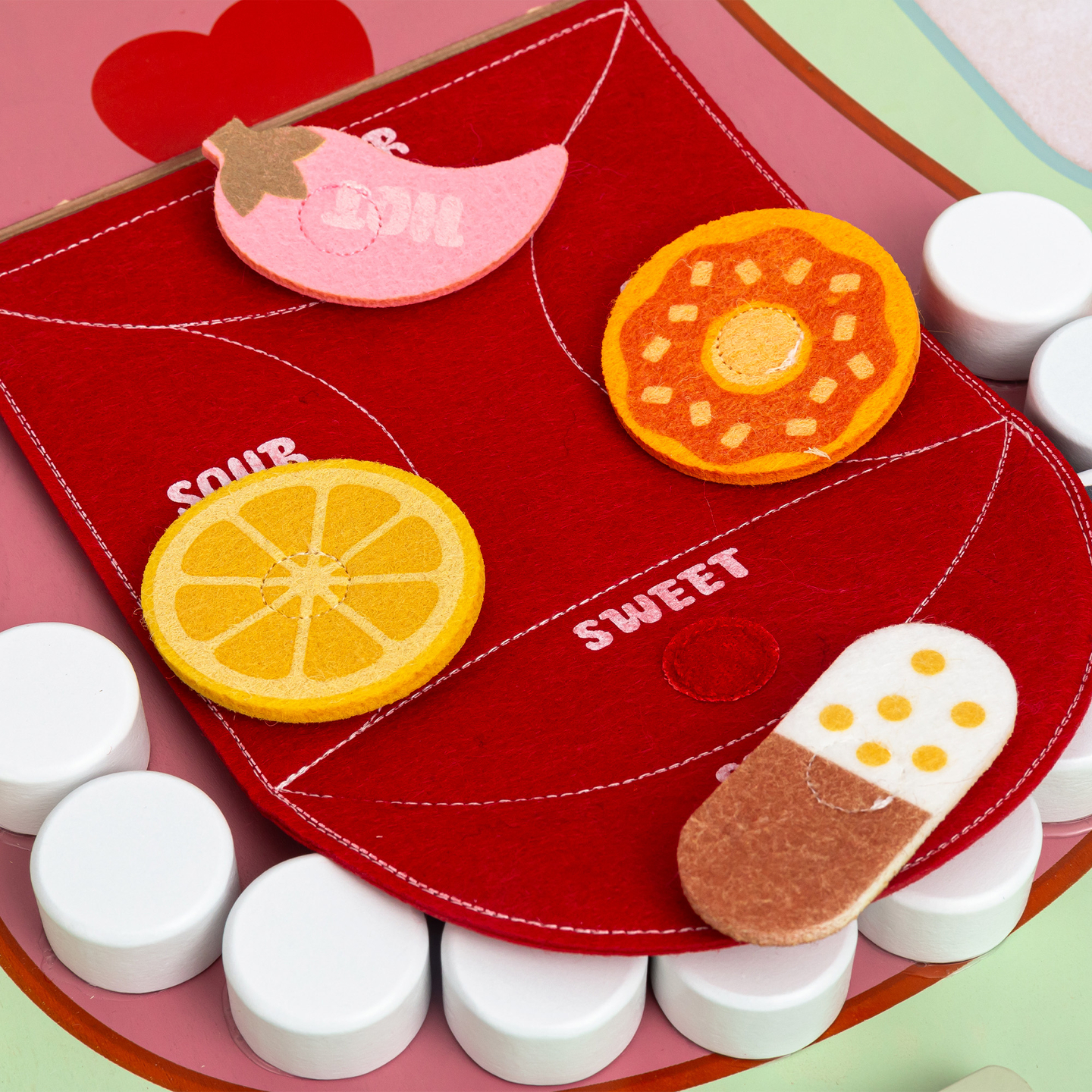 Planche éducative Montessori en bois Petit Dentiste - brosse à dents, dentifrice, dents amovibles, miroir, nourriture, apprentissage des saveurs