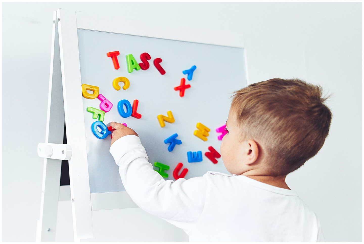 Tableau éducatif double face : magnétique et tableau noir - effaçable à sec, en bois, pour enfants, pliable