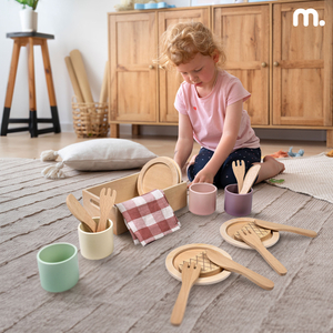 Service de table en bois pour enfants avec sets de table rouges