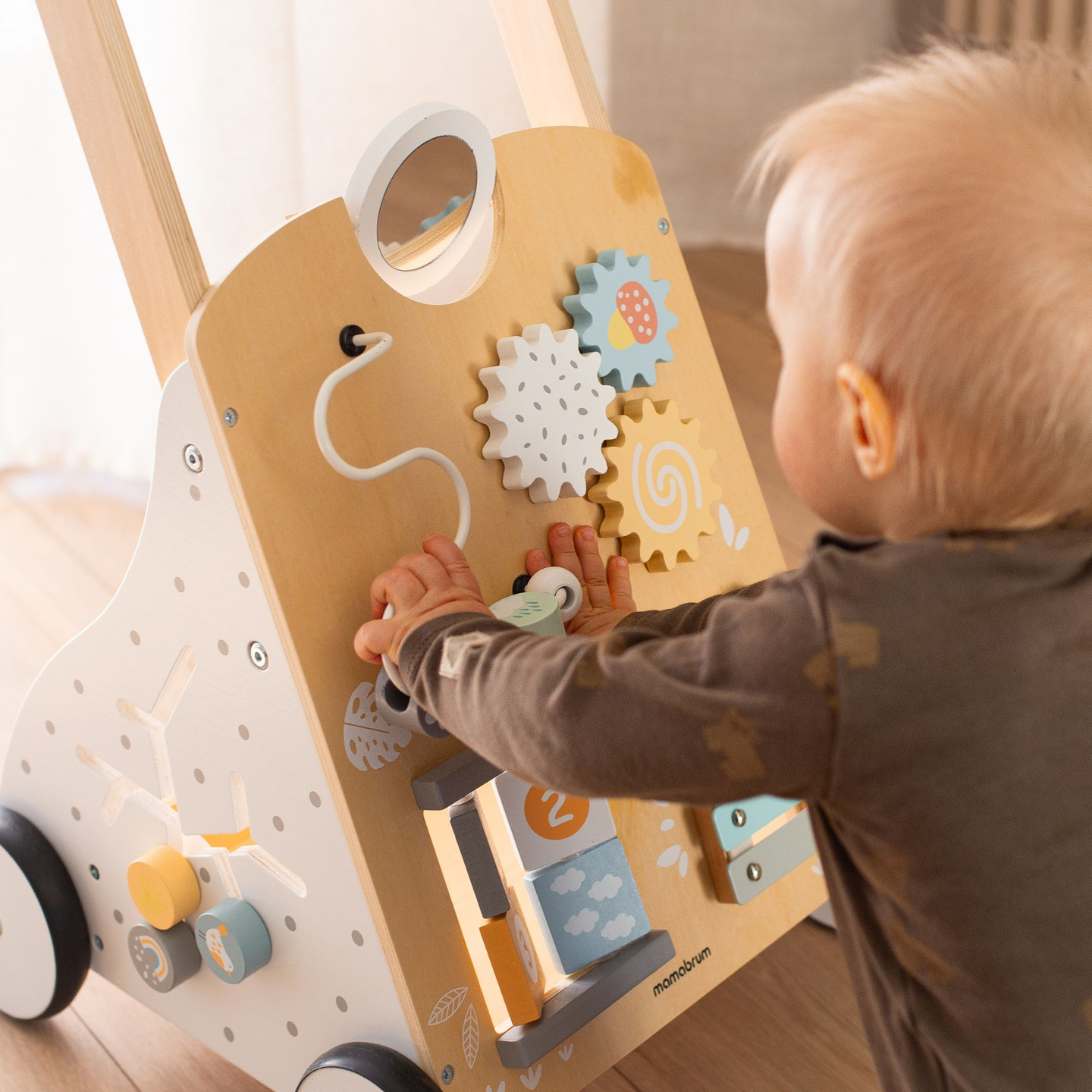 Marcheur éducatif en bois 8in1 / pousse-bébé - tableau de manipulation