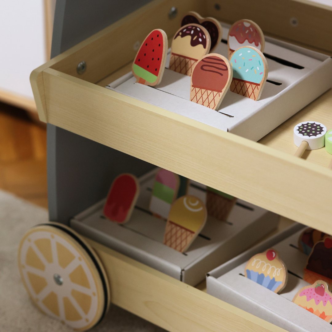 Glacier à roulettes en bois - chariot à glaces