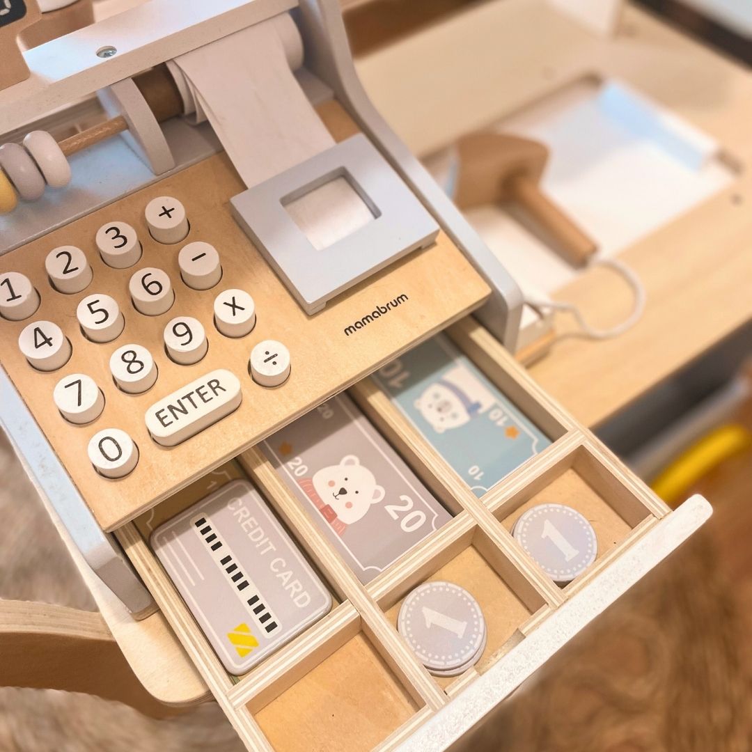 Caisse enregistreuse en bois avec accessoires