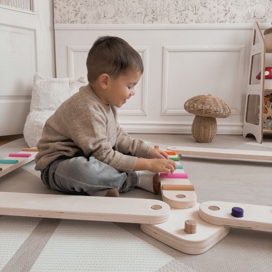 Piste d'équilibre en bois - parcours sensoriel - 14 éléments