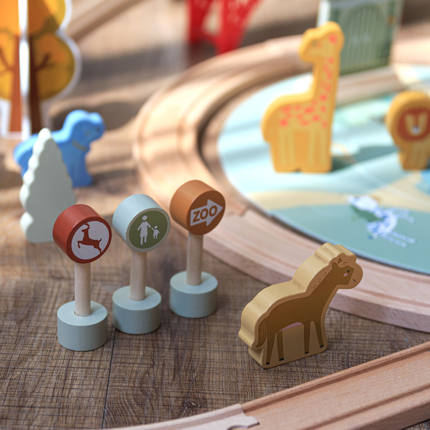 Train ZOO en bois – puzzle, train, rails, animaux, pont, barrière
