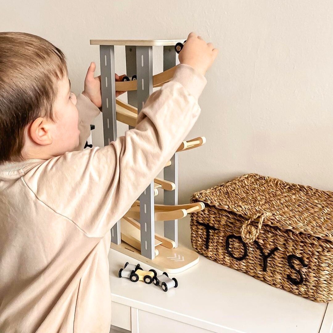 Piste en bois - toboggan pour voitures - 6 étages