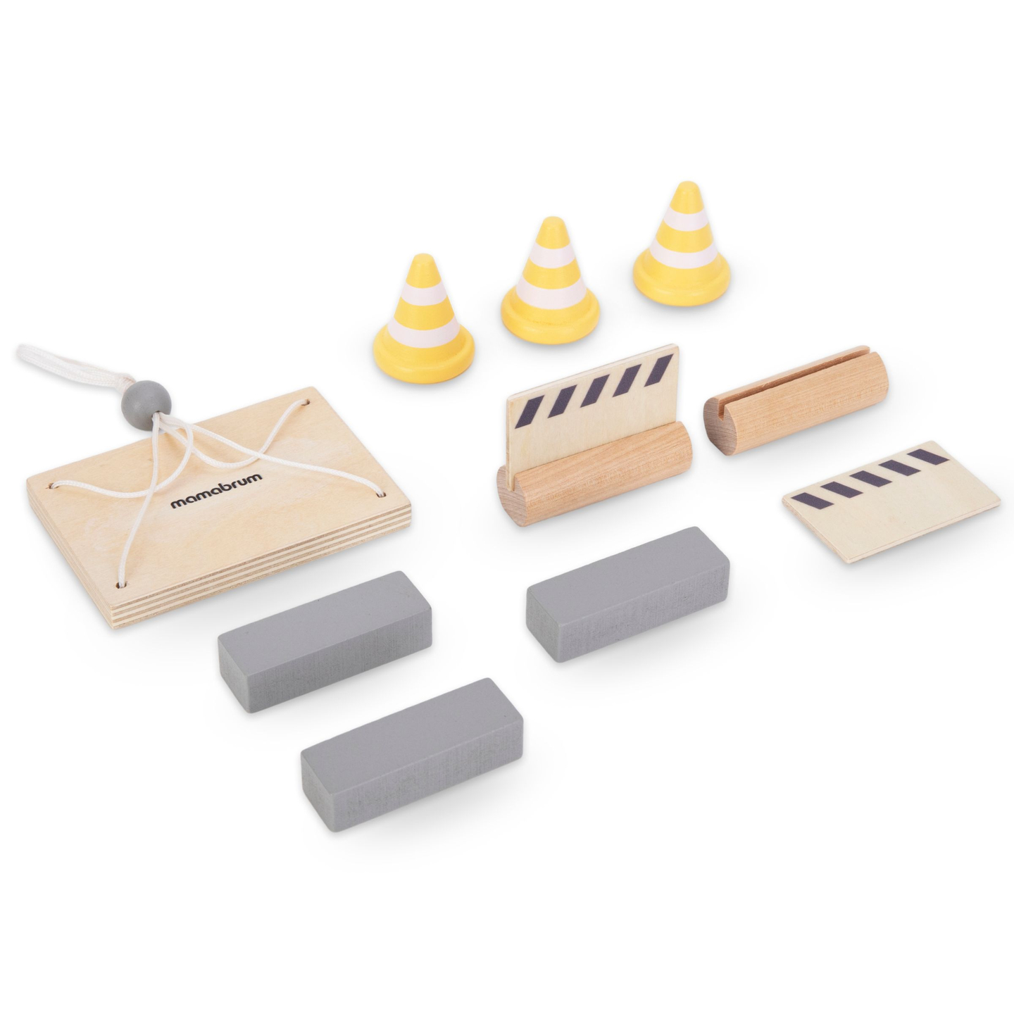 Chantier de construction en bois avec grande grue mobile et véhicules, grue à tour