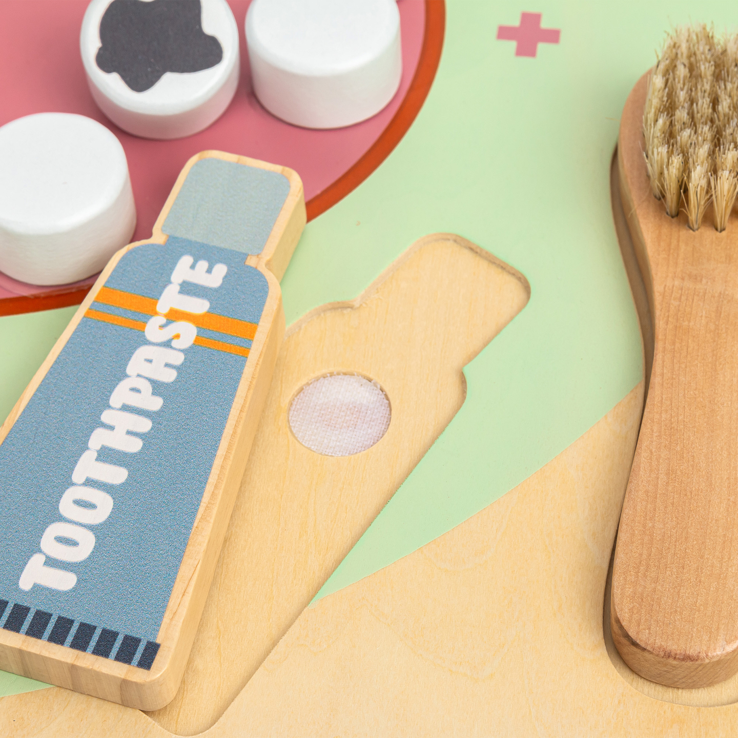 Planche éducative Montessori en bois Petit Dentiste - brosse à dents, dentifrice, dents amovibles, miroir, nourriture, apprentissage des saveurs