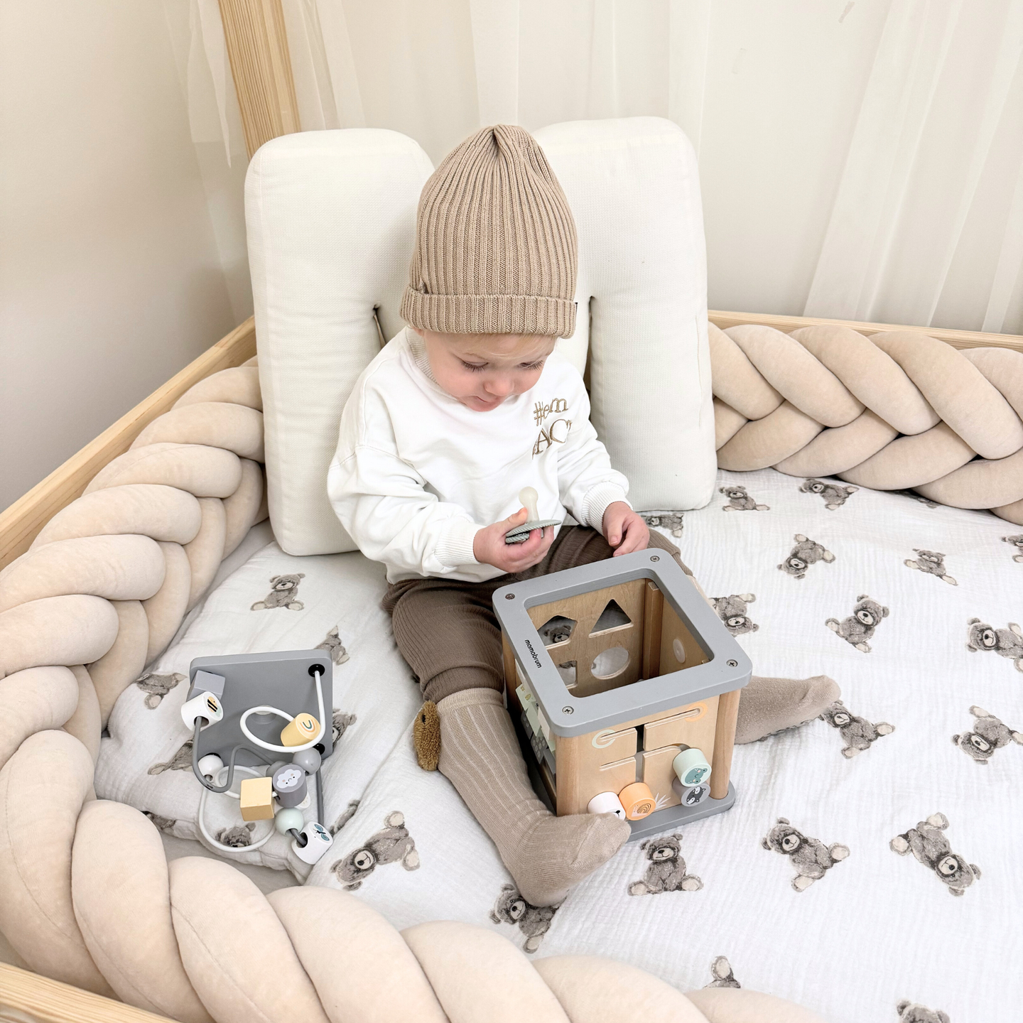 Cube éducatif Montessori en bois - boucle motrice