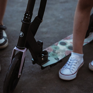 Scooter urbain à deux roues VIBE Rose HyperMotion - 100 kg