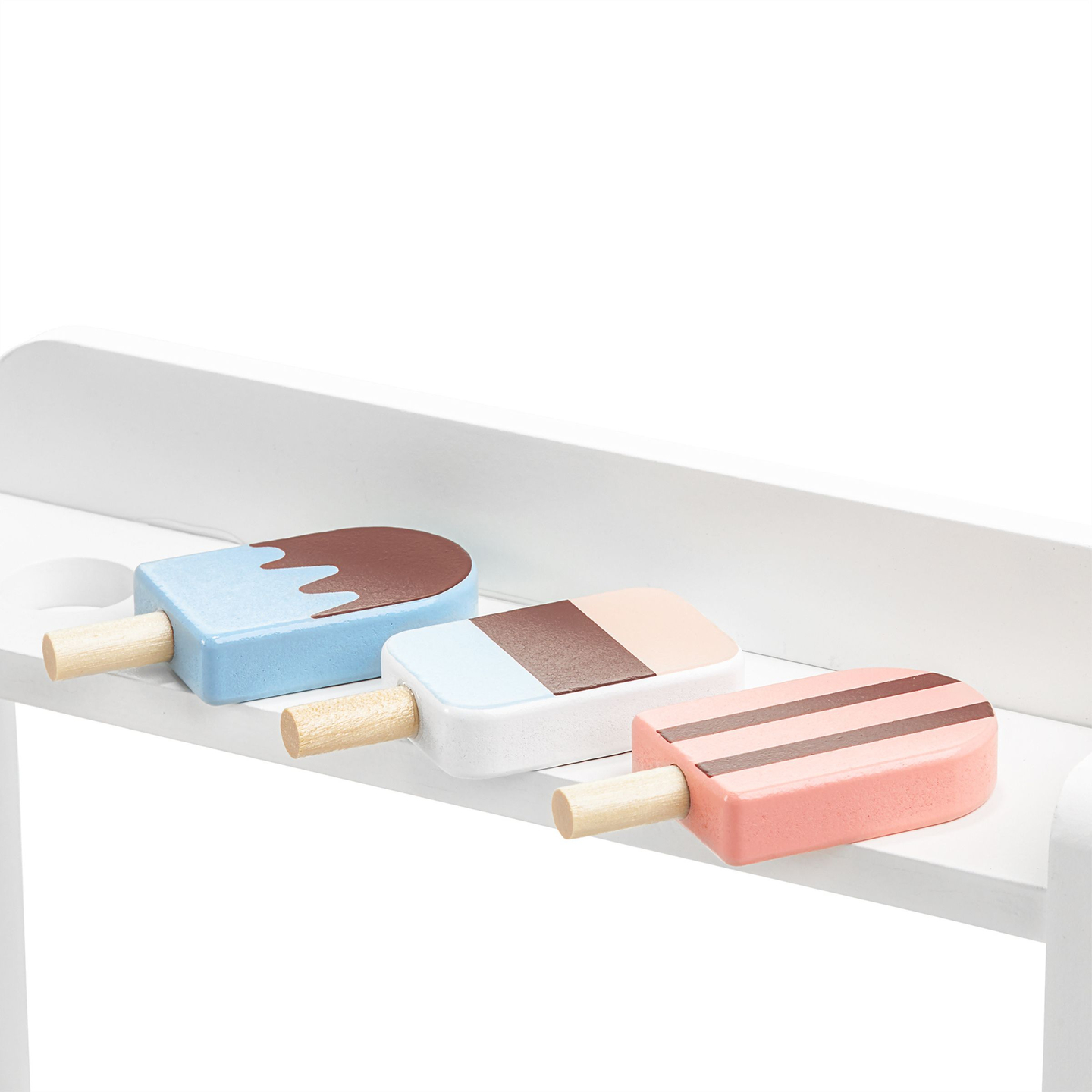 Glacier en bois avec machine à café - magasin de café avec accessoires