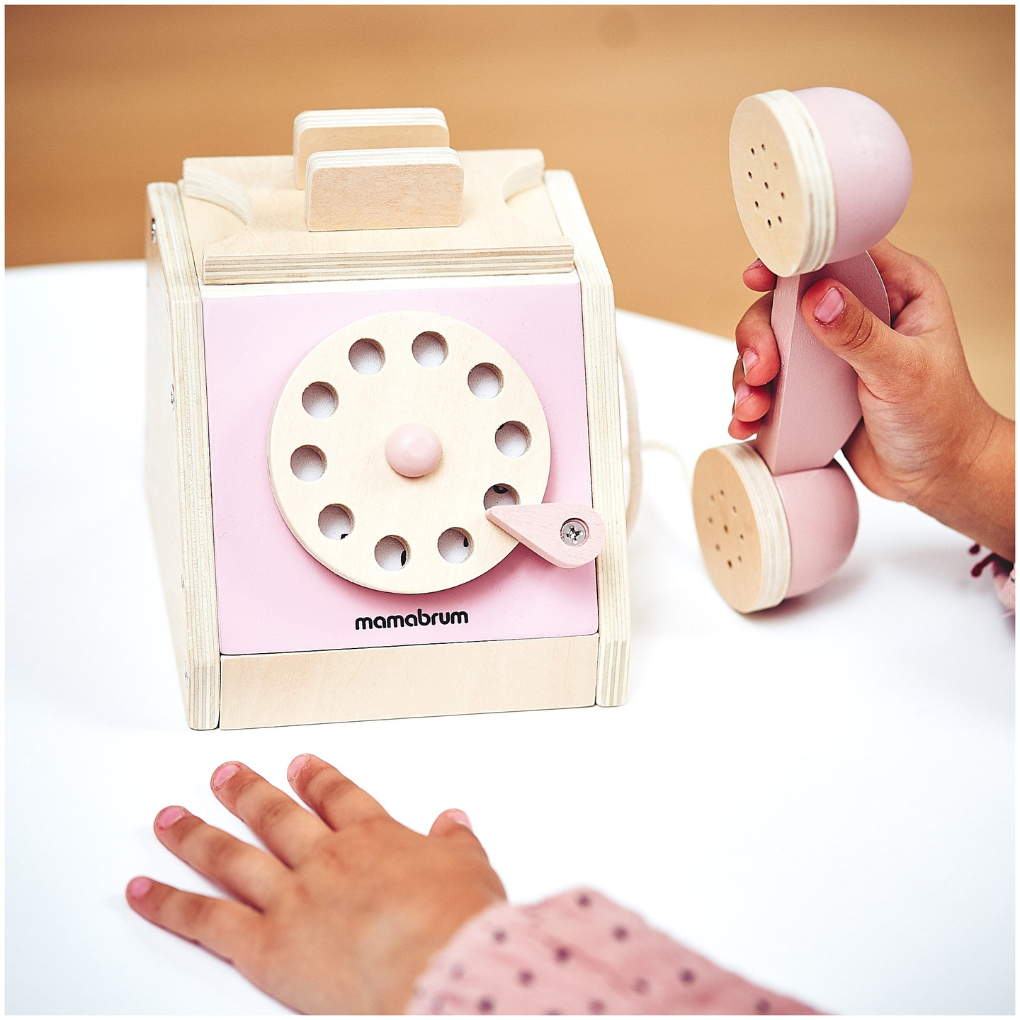 Téléphone rétro en bois - rose pastel