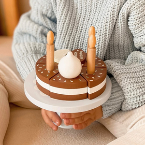 Gâteau d'anniversaire en bois à découper