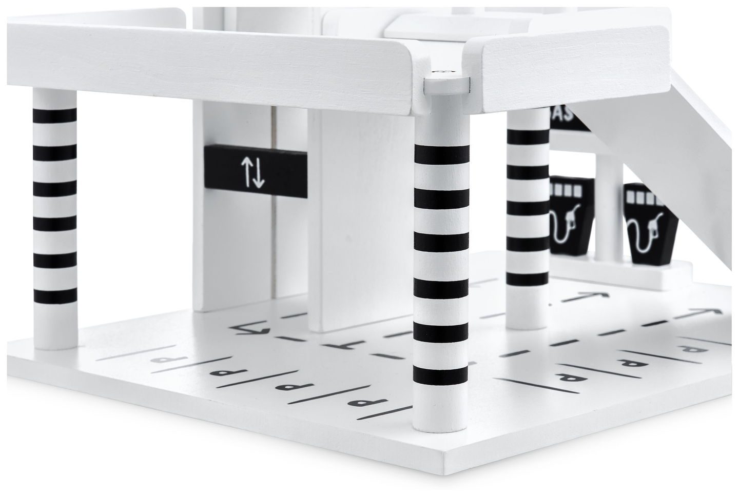 Garage en bois - parking à étages - voitures, ascenseur, hélicoptère
