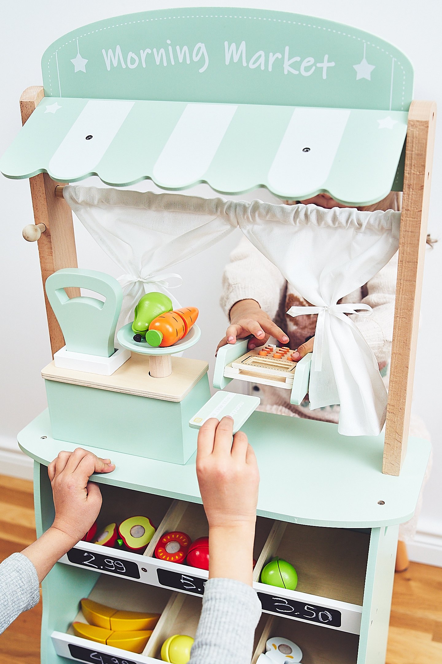 Grande boutique en bois - étalage et théâtre 2 en 1 avec balance, terminal de paiement, fruits et légumes