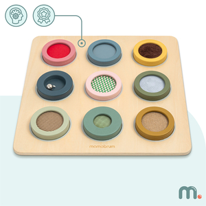 Tableau sensoriel Montessori en bois – 9 textures à découvrir et à développer le sens du toucher