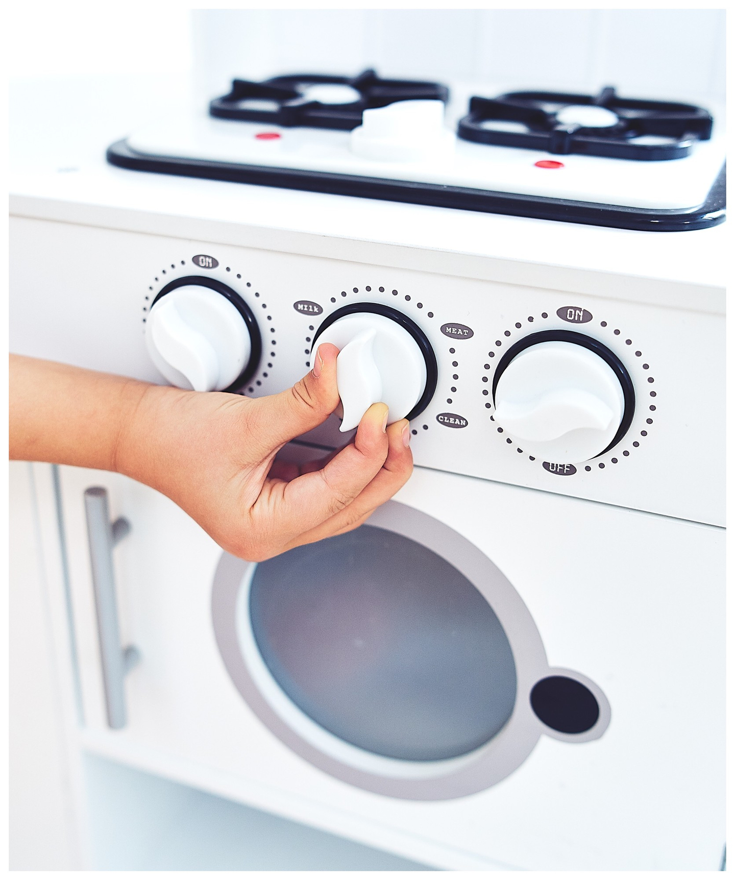 Coin cuisine XXXL en bois avec réfrigérateur, four, machine à laver, tablier et accessoires