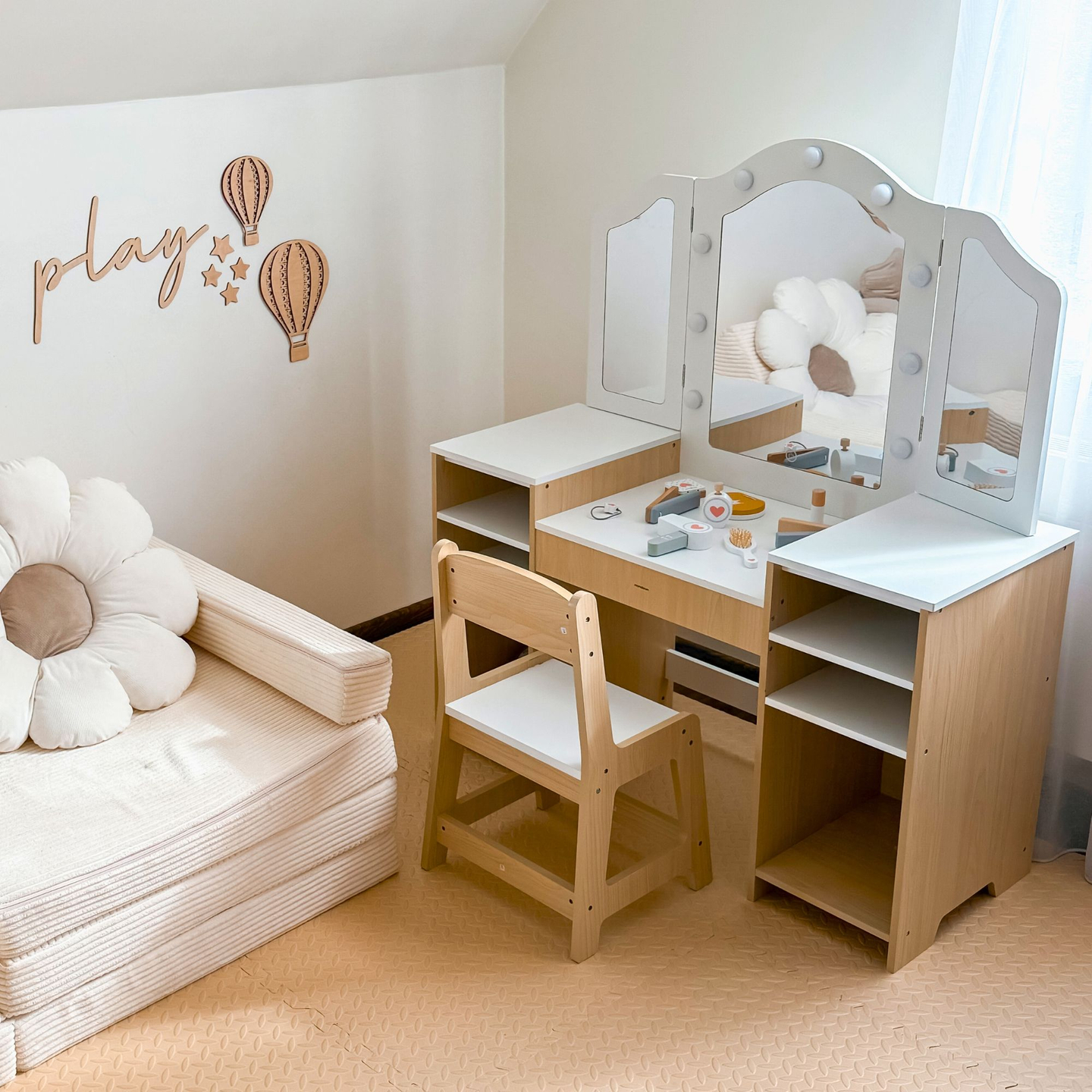 Table à langer en bois pour enfants avec chaise, accessoires et éclairage LED