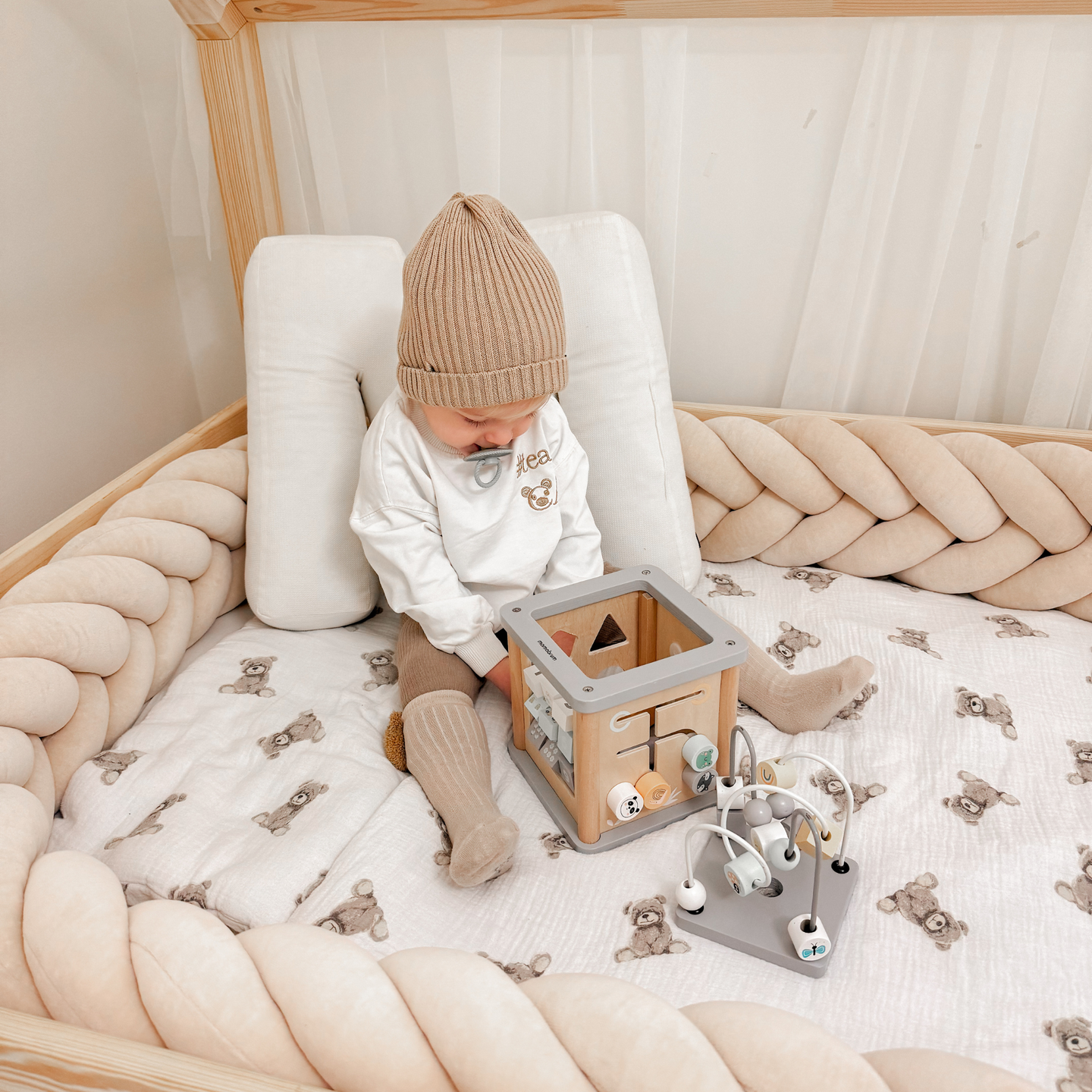 Cube éducatif Montessori en bois - boucle motrice