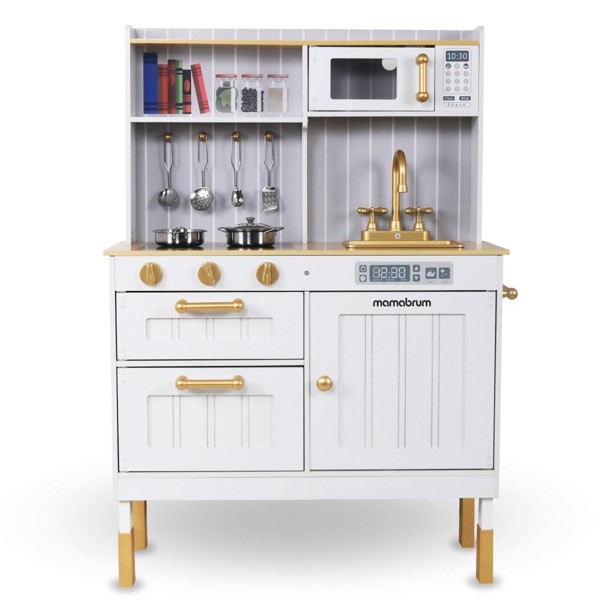 Cuisine blanche en bois avec accessoires et tablier