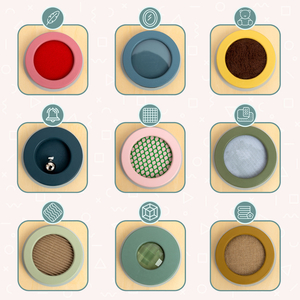 Tableau sensoriel Montessori en bois – 9 textures à découvrir et à développer le sens du toucher