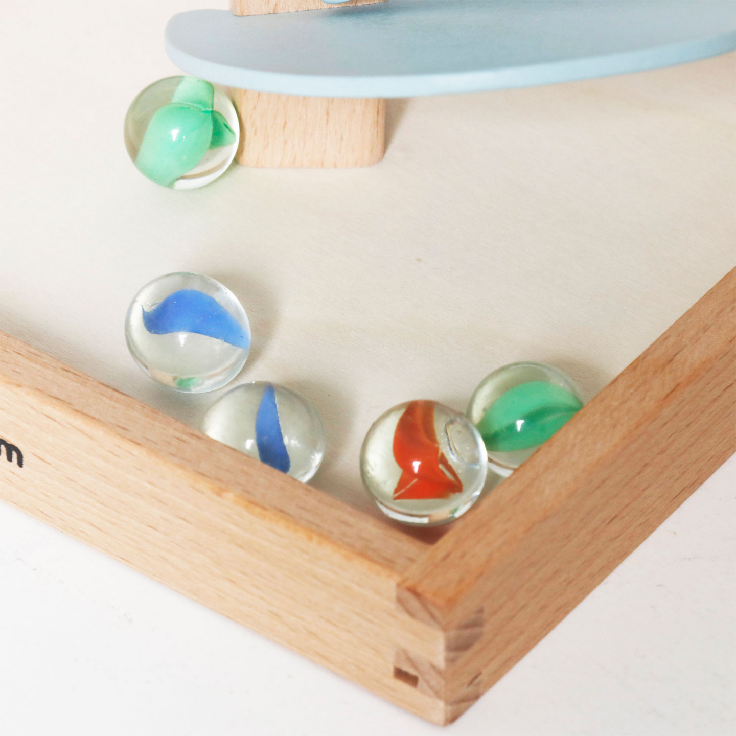 Culodrome en bois - arbre à sons avec boules