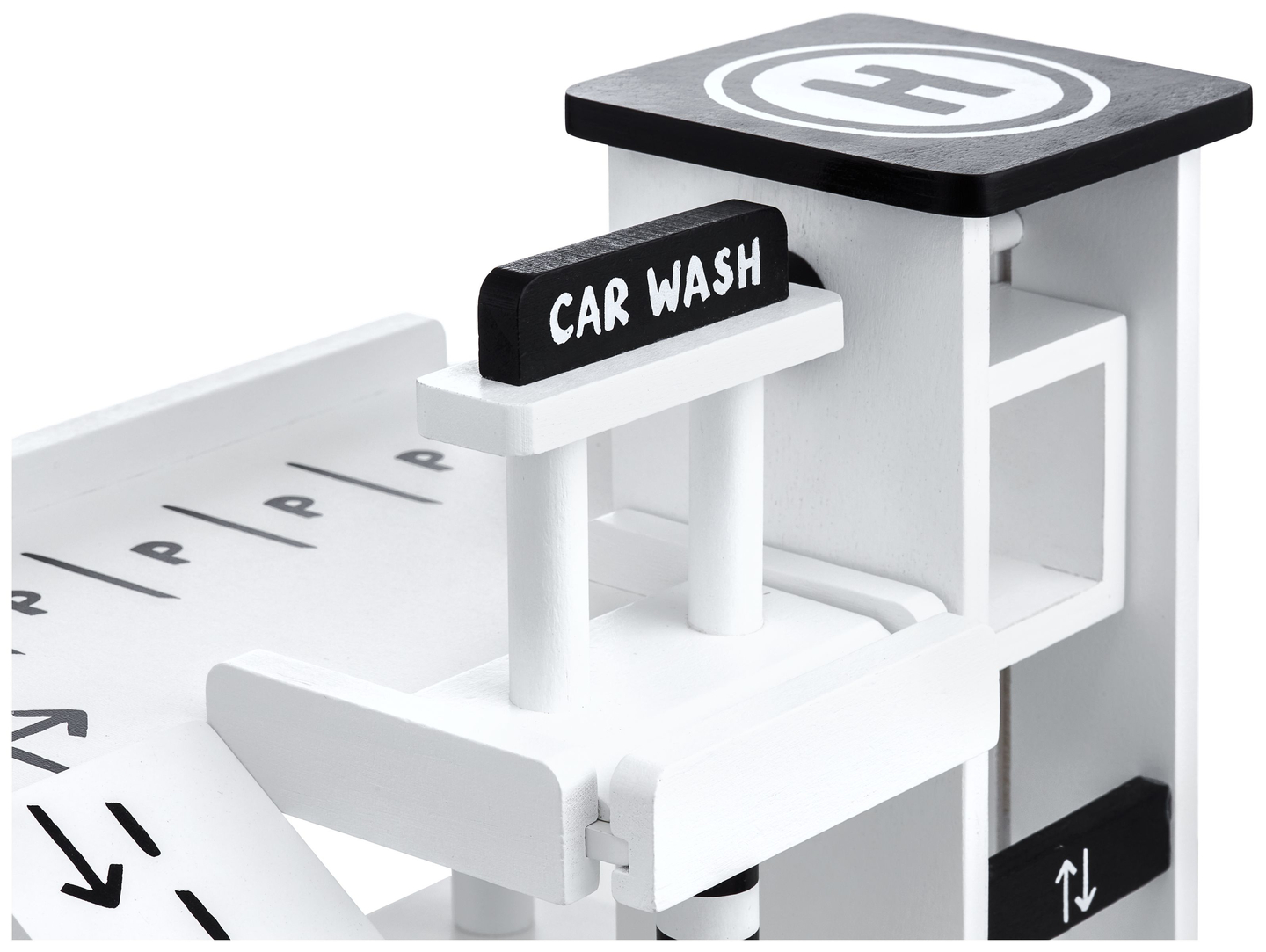 Garage en bois - parking à étages - voitures, ascenseur, hélicoptère