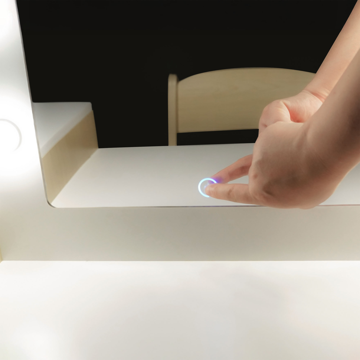 Table à langer en bois pour enfants avec chaise, accessoires et éclairage LED