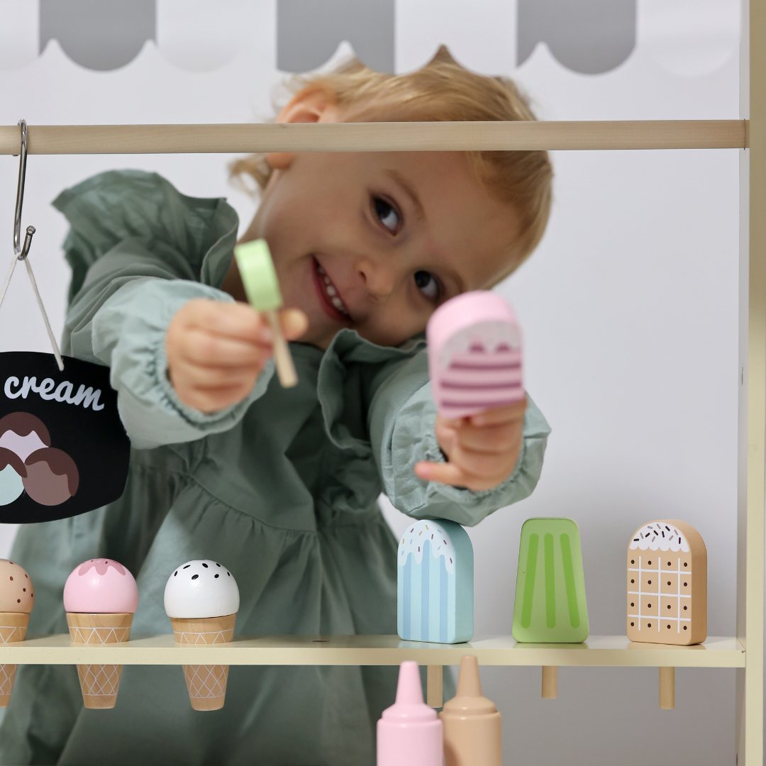 Glacier à roulettes en bois - chariot à glaces