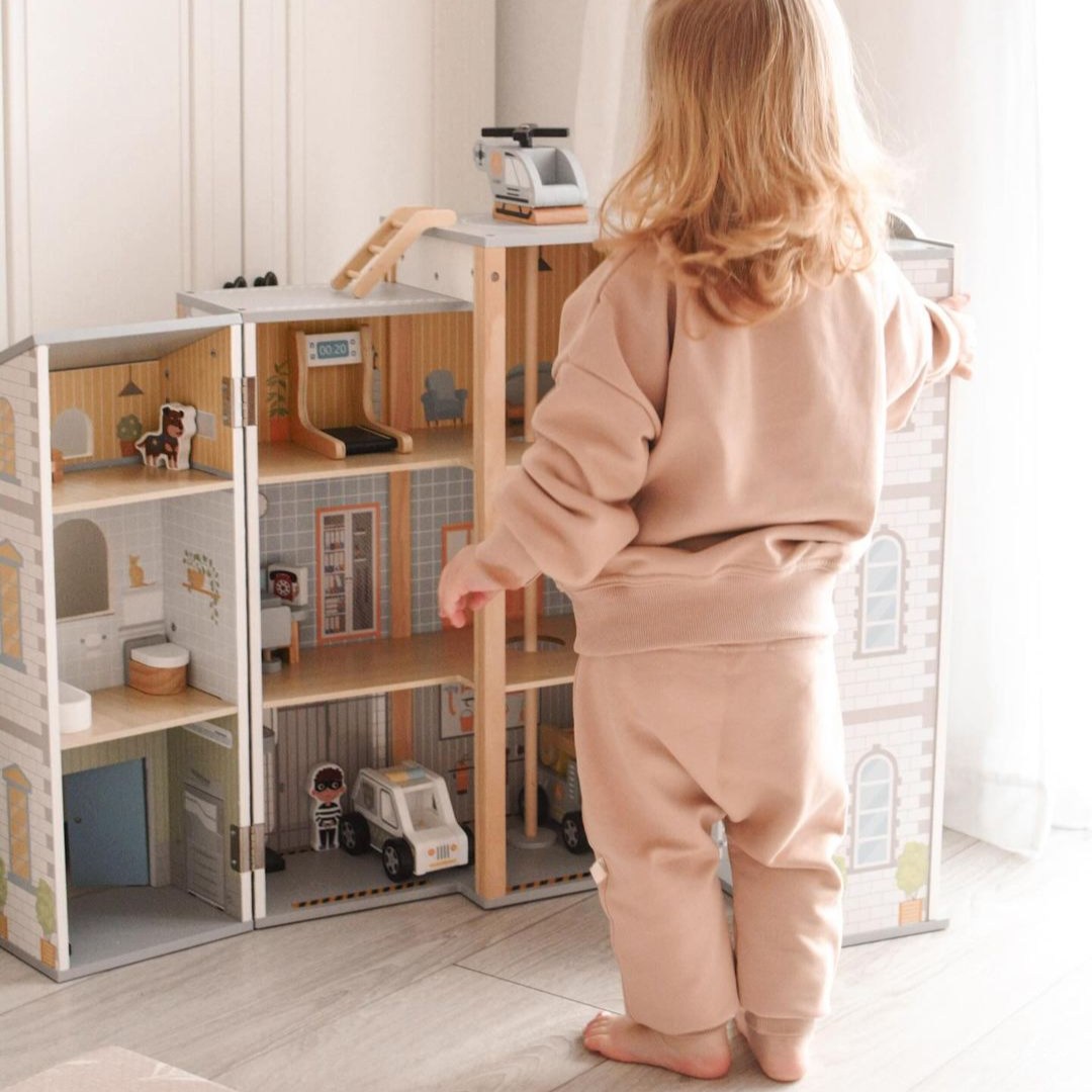 Grande caserne de pompiers pliante avec poste de police - ensemble en bois. Caserne de pompiers et poste de police avec accessoires.