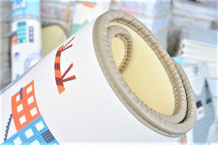 Tapis en mousse double face XXL - rouleau 2 CM (route et forêt avec ours en peluche)