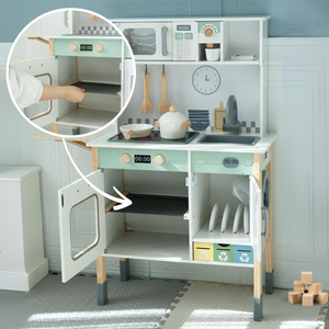 Cuisine interactive avec lave-linge, lave-vaisselle et tableau noir