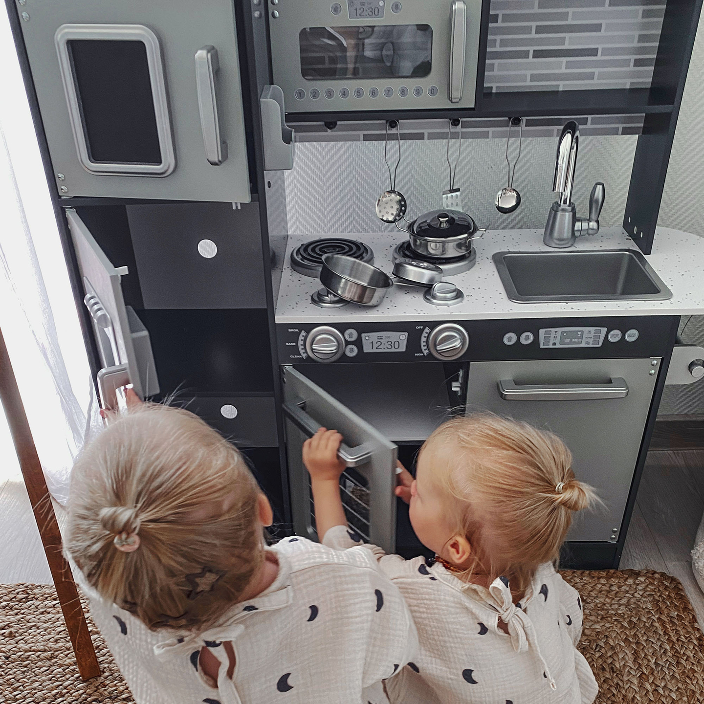 Cuisine en bois XXL avec éclairage LED, tablier et accessoires