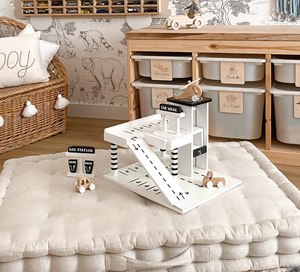 Garage en bois - parking à étages - voitures, ascenseur, hélicoptère