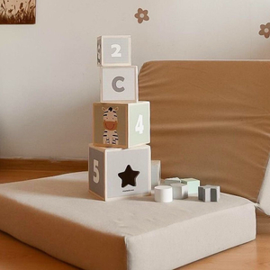 Tour en bois - trieur de formes chiffres alphabet animaux