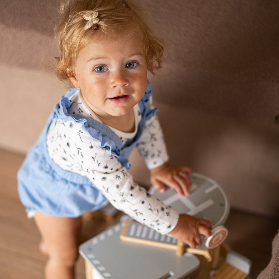 Caserne de pompiers en bois avec accessoires, pompiers